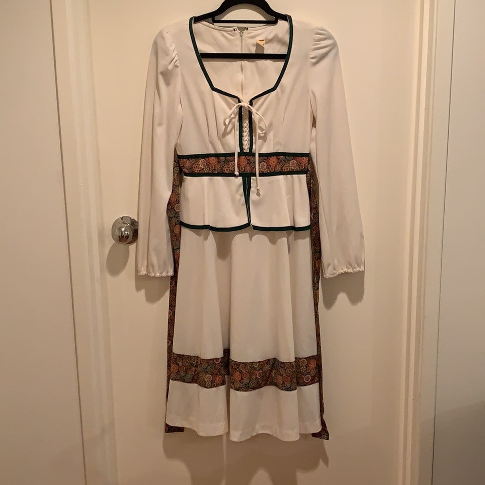 Vintage Dress - Picture 4 of 11